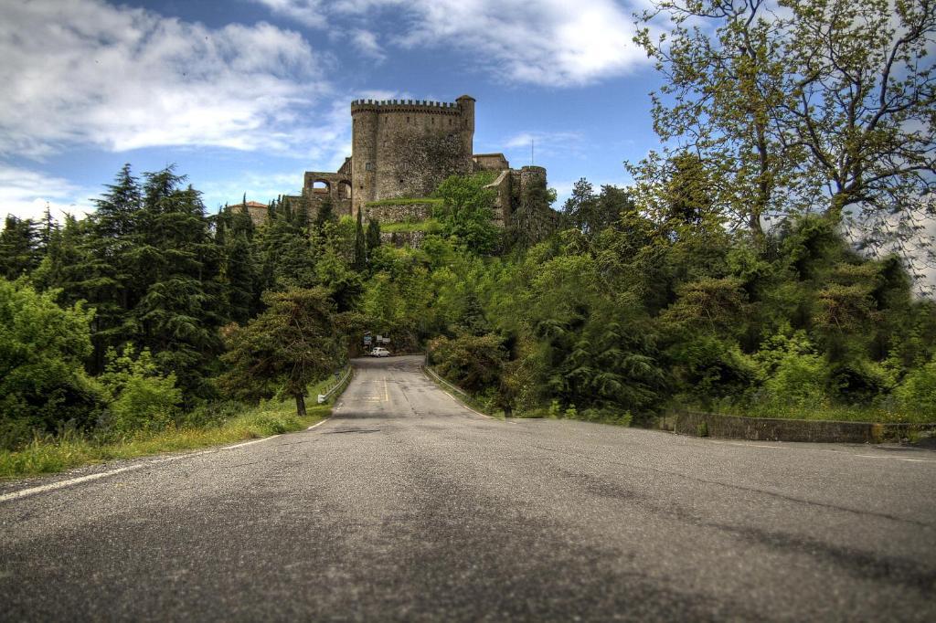 מלון Castello Malaspina Di פוסדינובו מראה חיצוני תמונה